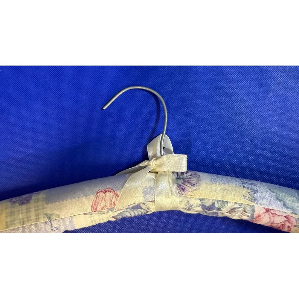 Vintage Padded Satin Fabric Hangers Lot of 7 Mixed‎ Floral &  Paisley